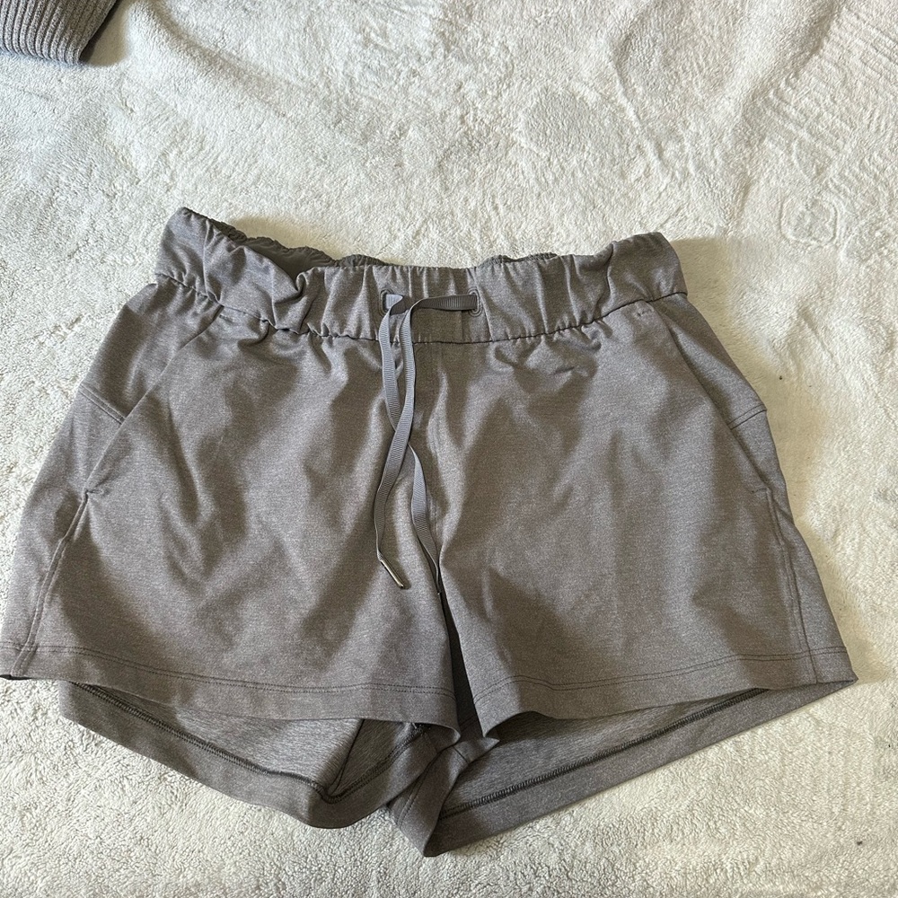 Lululemon size 8 shorts